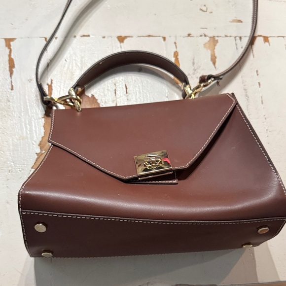Elegant Brown Leather Handbag - Picture 1 of 4